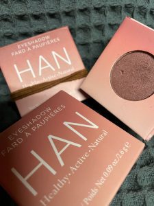 HAN eye shadows in their recyclable and compostable packaging