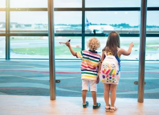 flying with kids at the airport