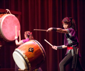 winter celebrations at the st. louis art museum displayed by dancers beating on drums